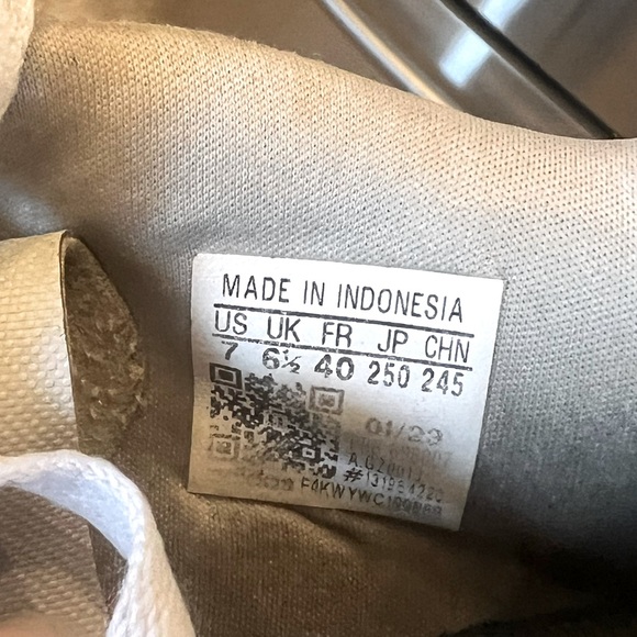 Adidas Predator Soccer Shoes ⚽️ - Picture 4 of 4